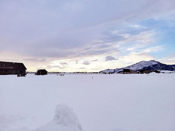 5th image of 7 Big Sky Dr