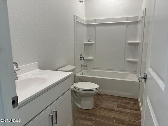 4th image of 25289 N 75TH Lane