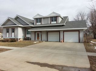 406 S Pearl St, Menno, SD 57045