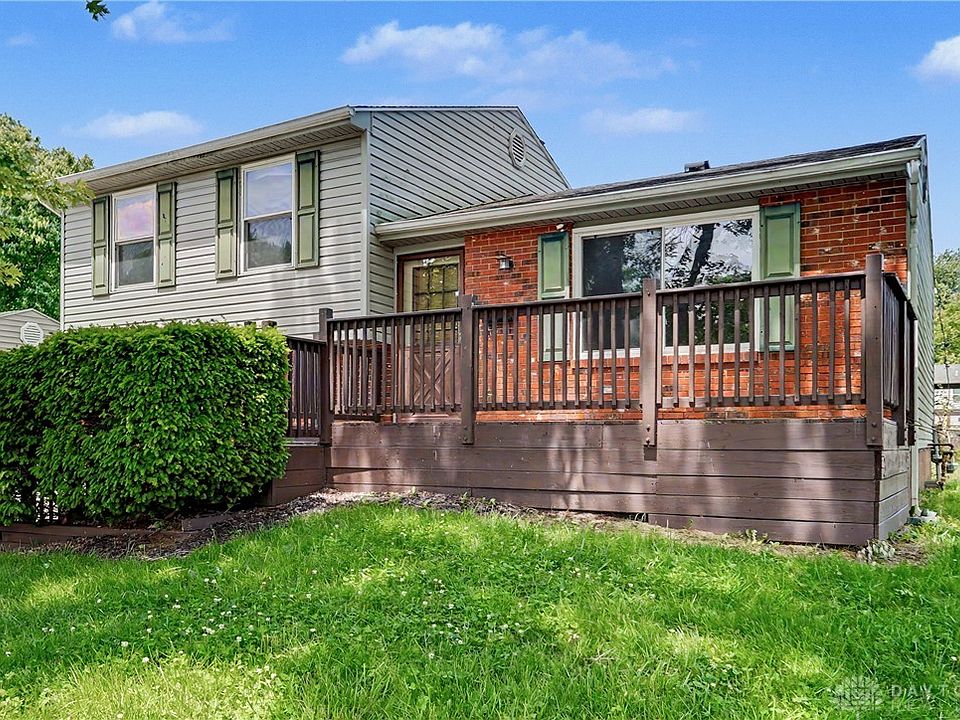 1st image of 106 Walden Farm Cir