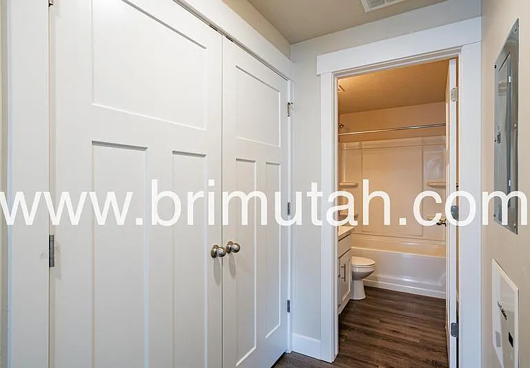 4645 S Locust Ln #10 — Photo 10
