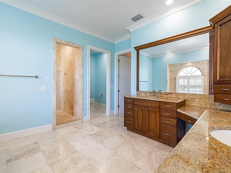 821 Bay Point Dr — Photo 35
