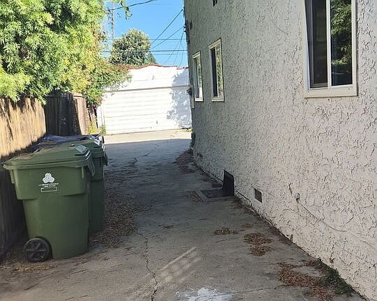 3rd image of 2230 S Ridgeley Dr