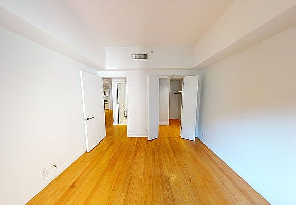 5th image of 14 W 14th St APT 7D