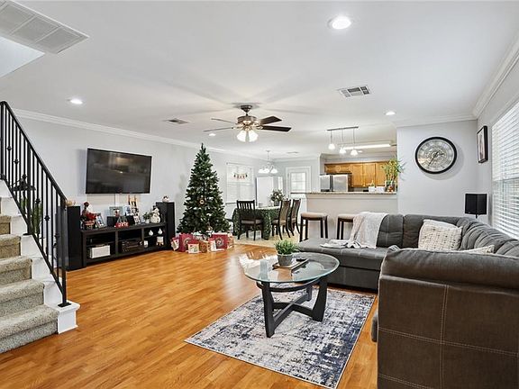 2nd image of 608 Avenue A