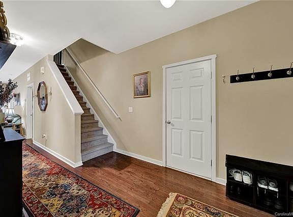 4th image of 963 Summerlake Dr