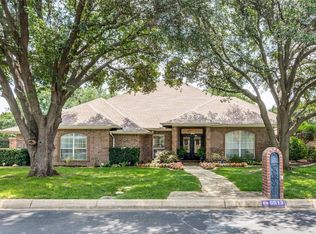 6613 Meadow Haven Dr, Fort Worth, TX 76132