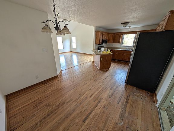 4th image of 946 Glenlock Rd