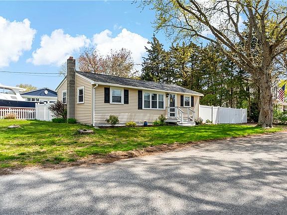 3rd image of 75 Spruce Rd