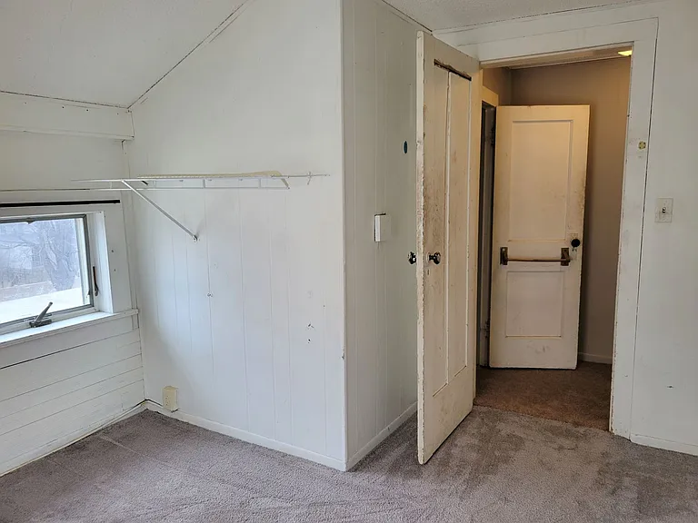 533 W Kinne St — Photo 19