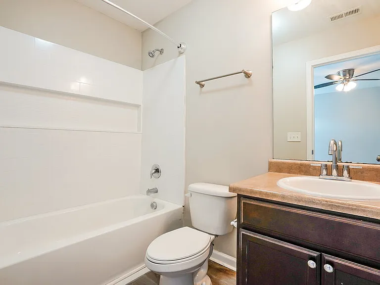138 Johnston Farms Dr — Photo 11