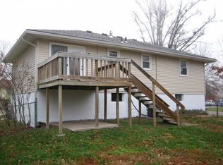 512 Alfalfa Ln, Buckner, MO 64016