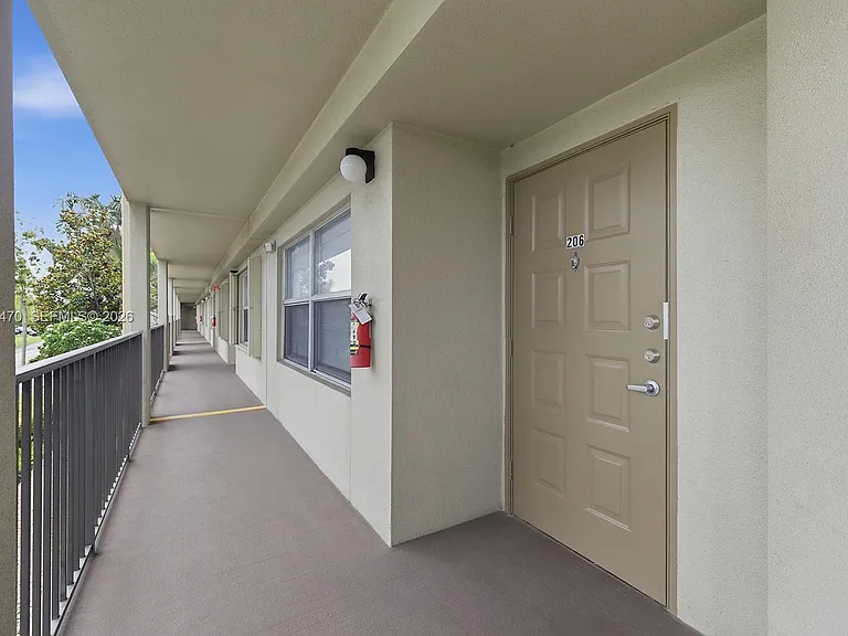 550 SW 138th Ave #206K — Photo 24