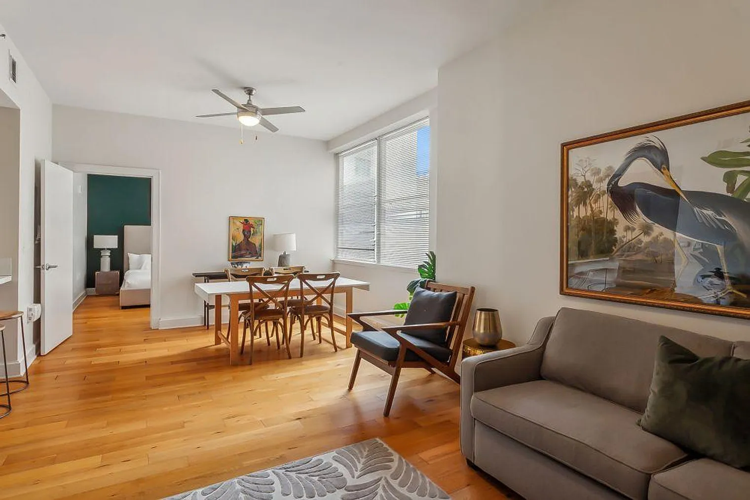 1 bed, 1.0 bath, 721 sqft, $4,282 — Photo 3