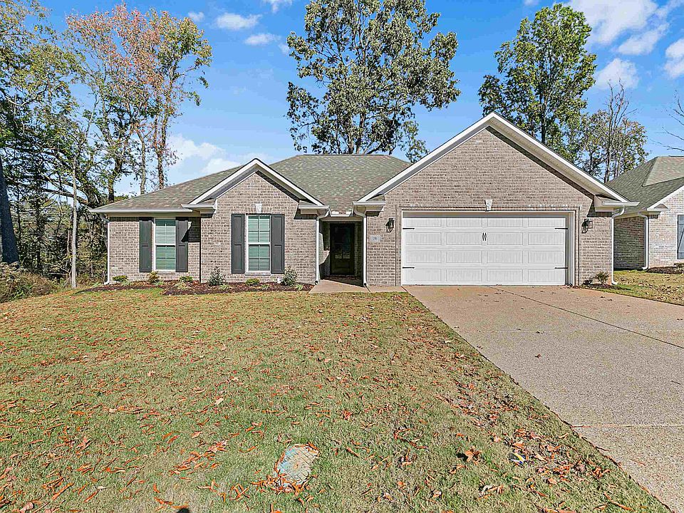 1st image of 78 Golden Brooke Dr