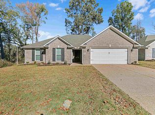 78 Golden Brooke Dr, Jackson, TN 38305