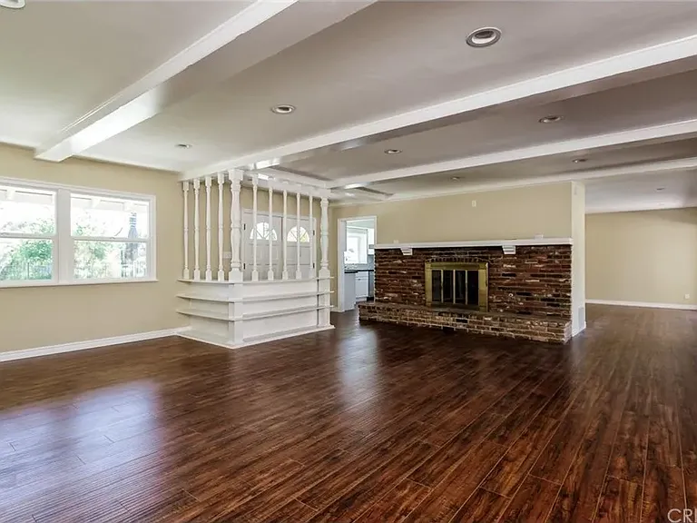 15521 Plummer St — Photo 5