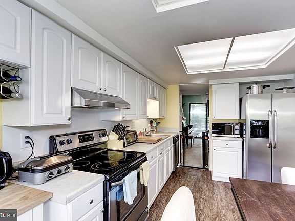 4th image of 18549 Split Rock Ln
