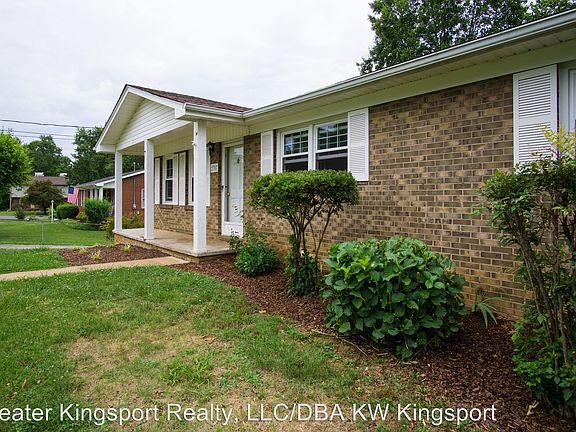 3rd image of 2707 Windwood Dr