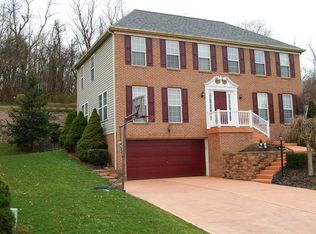 960 Castleview Dr, North Huntingdon, PA 15642