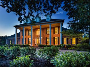 9844 Legends Dr, Germantown, TN 38139