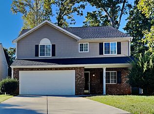 712 Hidden Lake Ct, Browns Summit, NC 27214