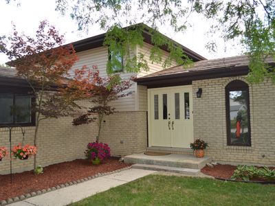 2417 Old Tavern Rd, Lisle, IL, 60532