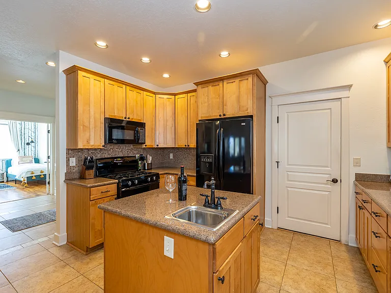 18 W Separation Canyon Trl — Photo 9