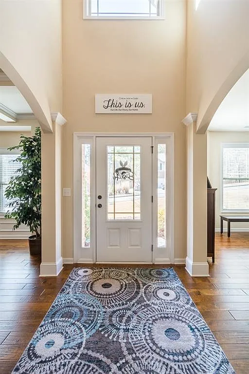 5 bed, 3517 sqft, $3,100 — Photo 1
