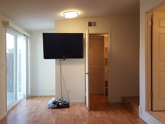 5th image of 506 Arleta Ave