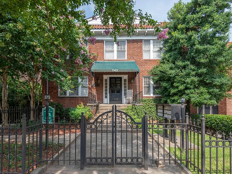 742 Monroe Drive - walk to shops, coffee, Ponce City Market, Chick-fil-A, Piedmont Park and more!