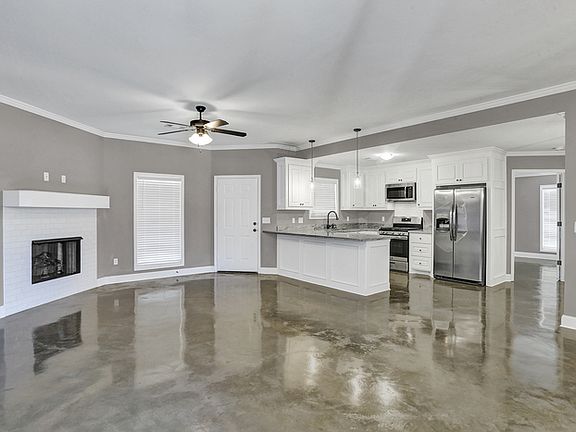 3rd image of 114 Bankside Dr
