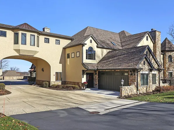 1800 La Salle STREET #1, Lake Geneva, WI 53147