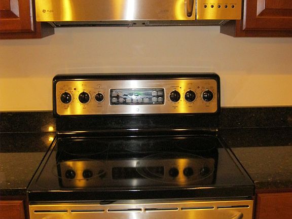 2nd image of 628 Pelican Ave #628