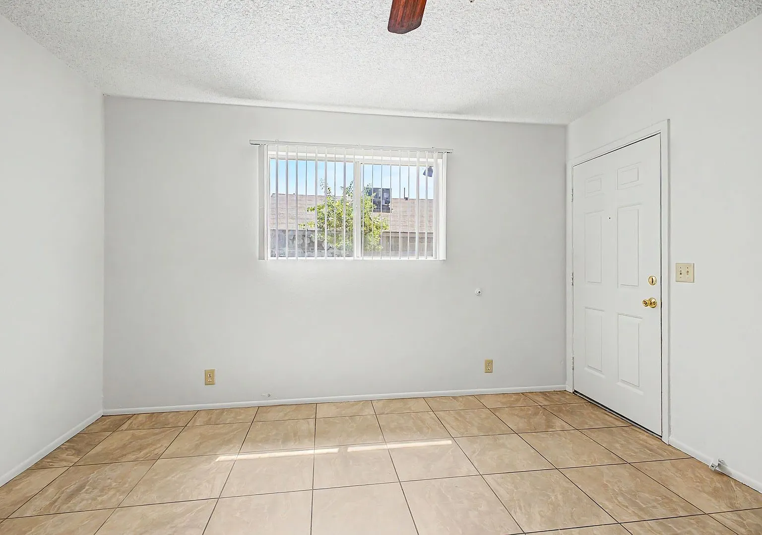 Beautiful Beck Ln Fourplex — Photo 3