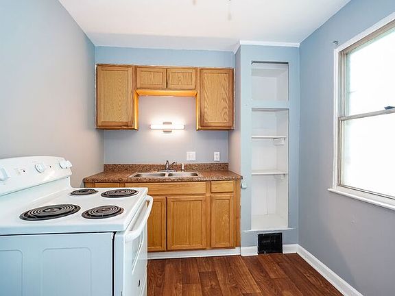 5th image of 2875 E 12th Ave