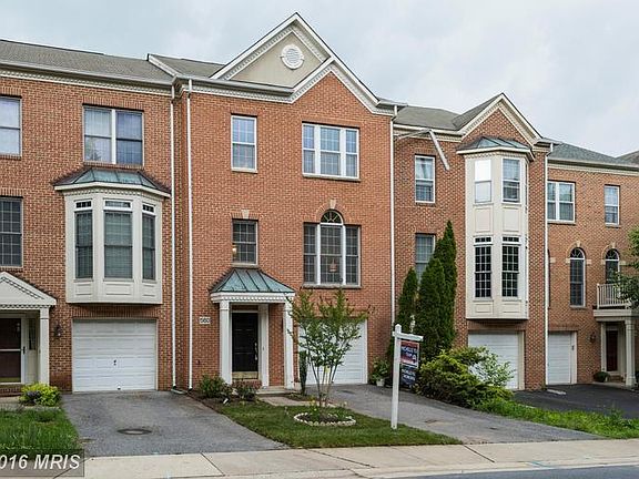 2nd image of 560 Winding Rose Dr