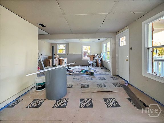 2nd image of 819 S Railroad Avenue