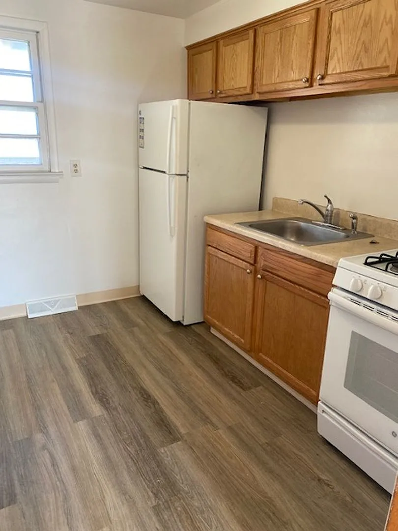 928 Northway Street — Photo 2