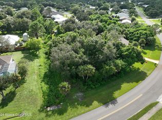 668 Periwinkle Dr, Sebastian, FL 32958