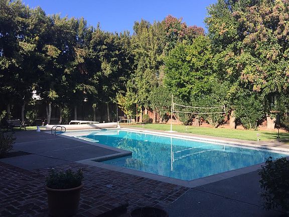 2nd image of 2520 Lodi Ln