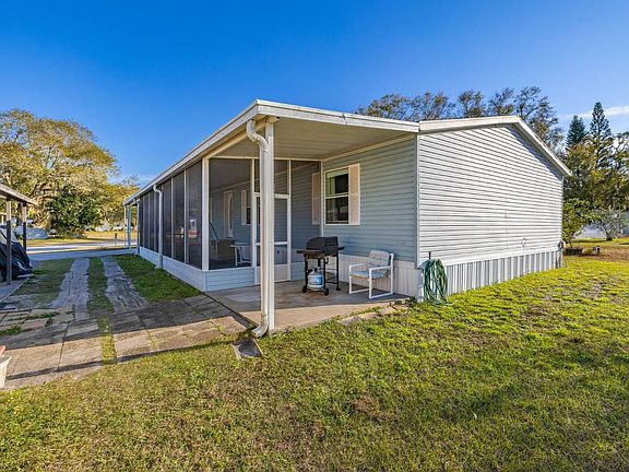 4th image of 1606 Parkgate Dr