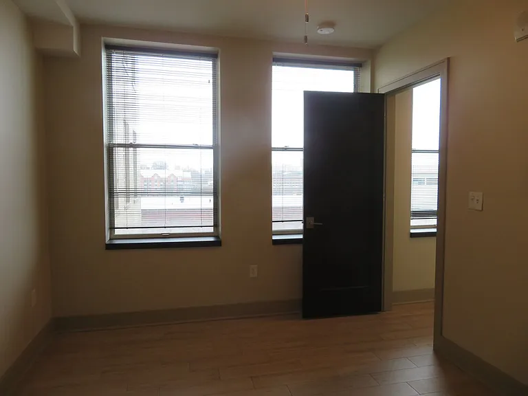 603 W Main St #705 — Photo 6