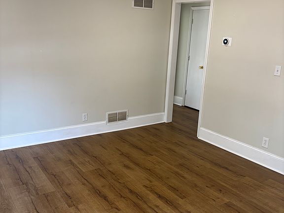 3rd image of 5576 Rock Garden Ct #B