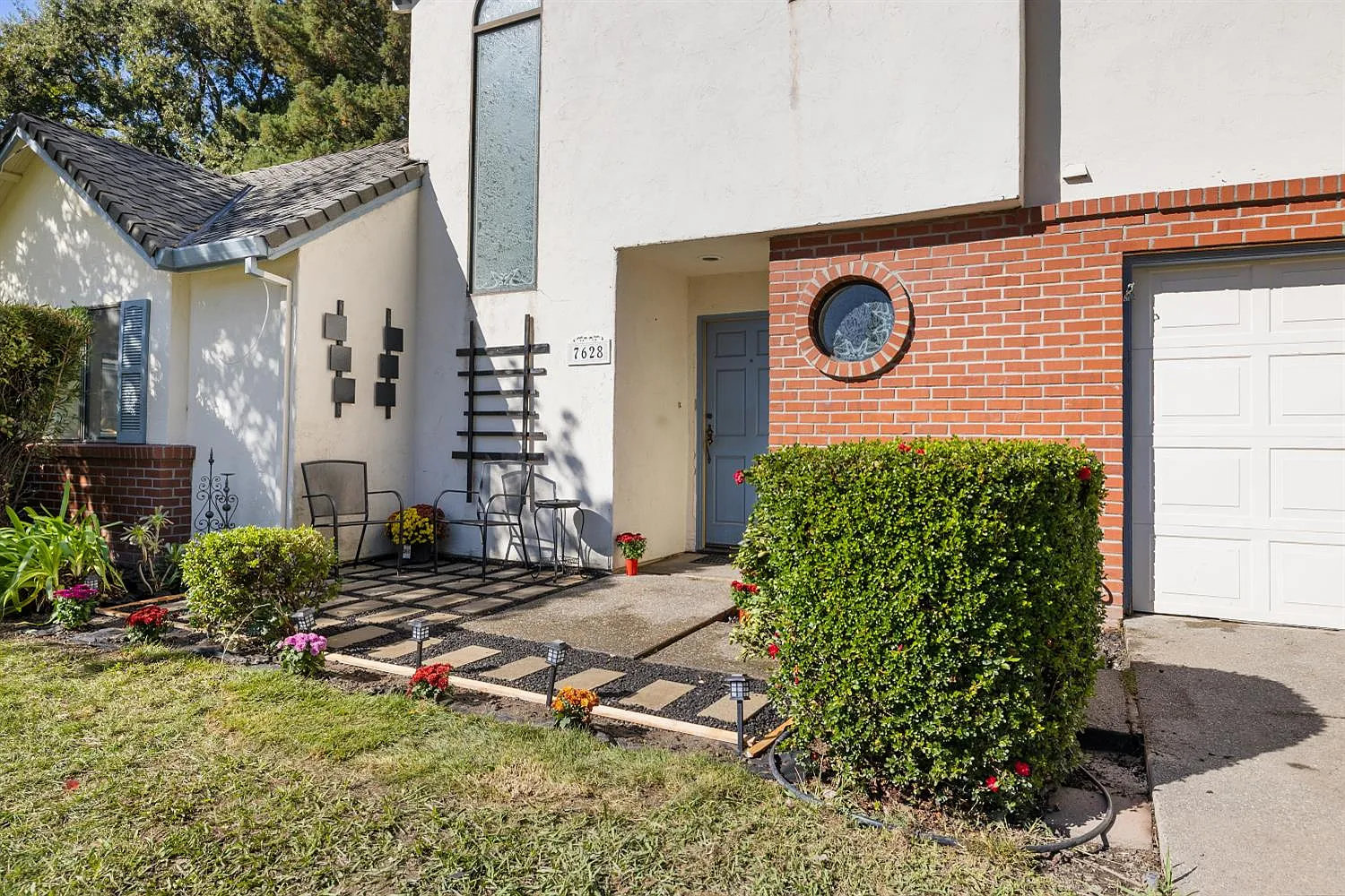 7628 River Ranch Way photo 1