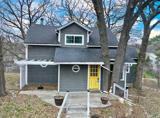 501 Ski Hill Rd, Fox River Grove, IL 60021