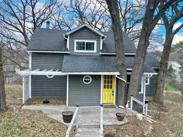 501 Ski Hill Rd, Fox River Grove, IL 60021