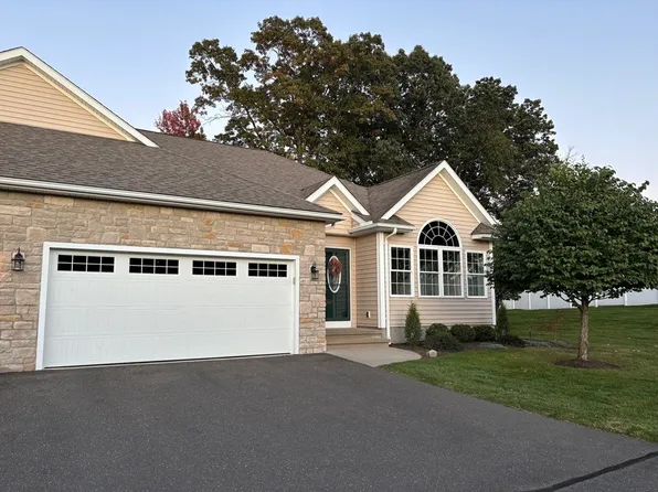 150 Stonybrook Way #150, South Hadley, MA 01075