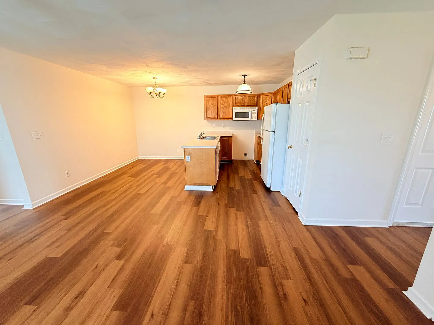 Now Showing: 3 Bedroom/2 Bathroom Located At 1659 W Kole Dr. Unit A In Greensburg, In — Photo 3