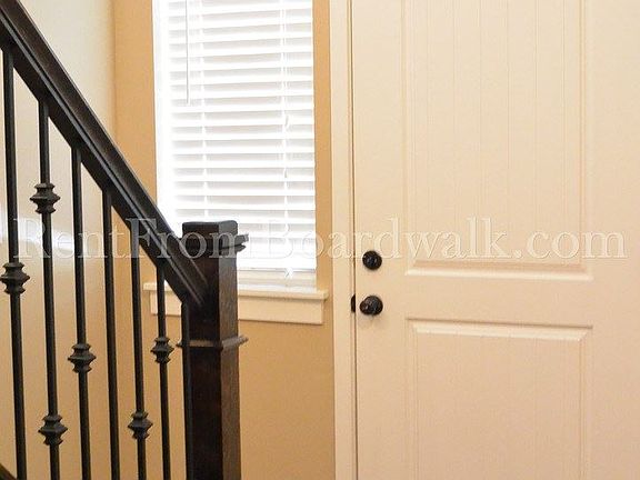 5th image of 106 W Parramatta Ln